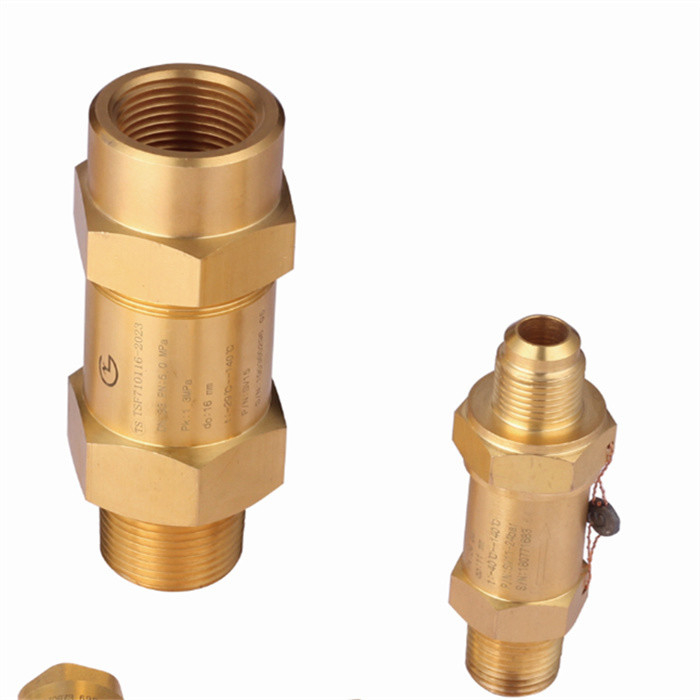 Keamanan HFC Refrigeration Pressure Relief Valve Dengan Tekanan Set 0.3 ~ 4.5MPa Sertifikasi CE